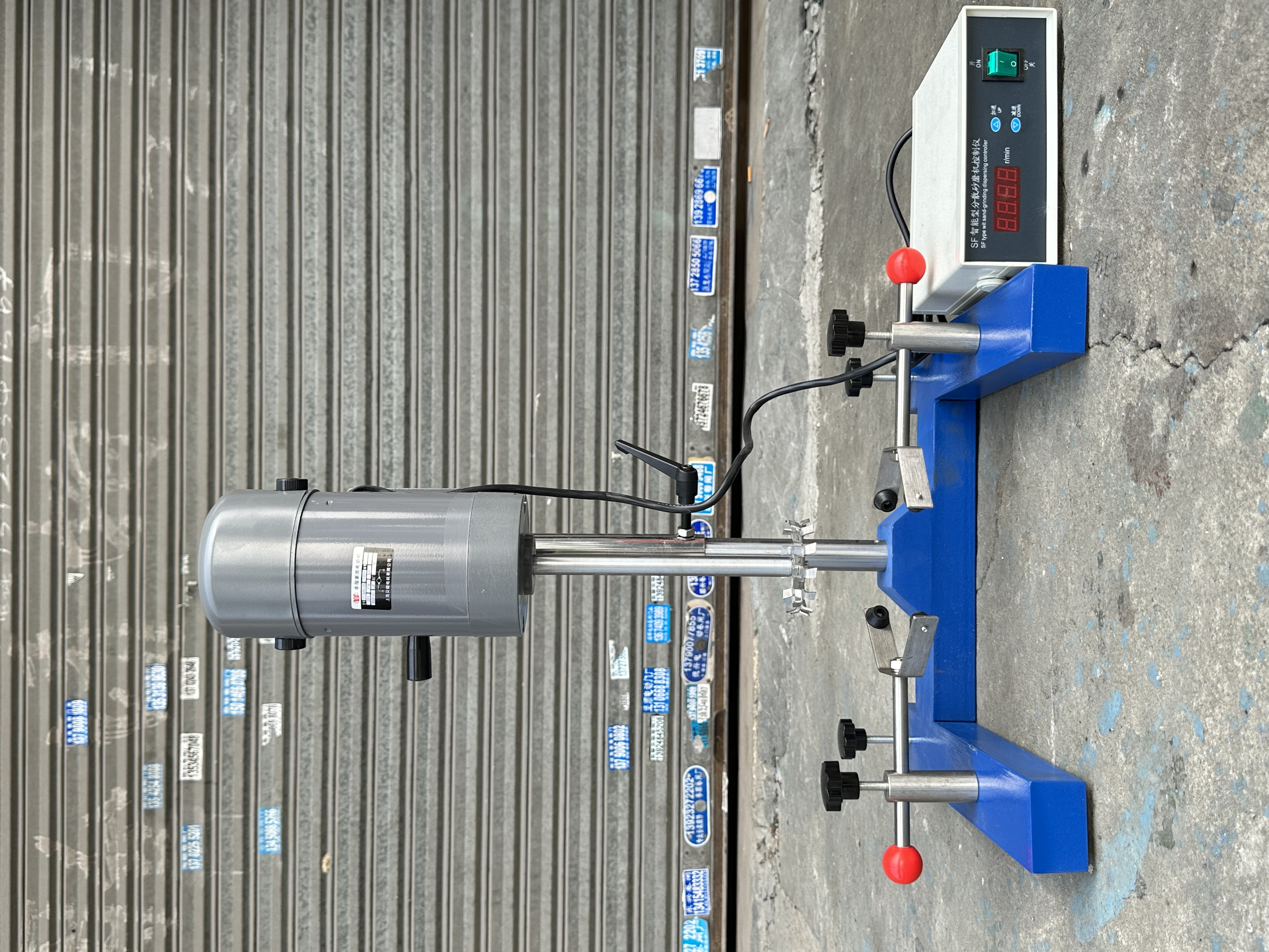 在使用實驗室分散機的過程中應注意的事項?(圖2)