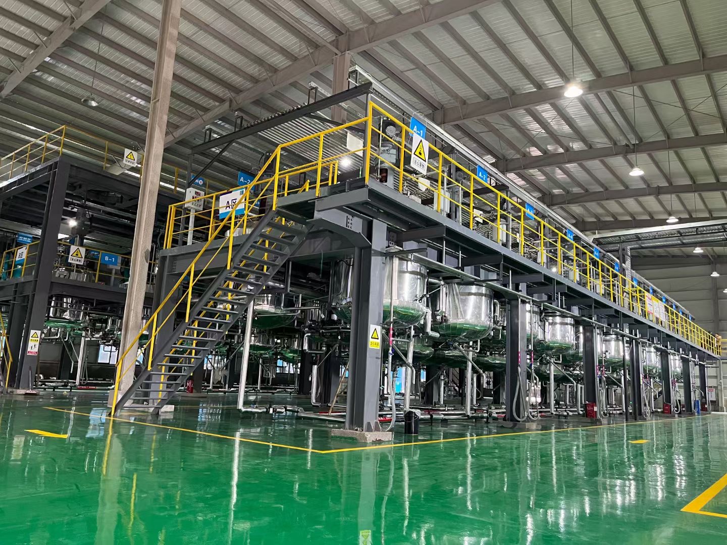 湖南 婁底 反應釜 及鋼結構平臺 管道及生產平臺EPC