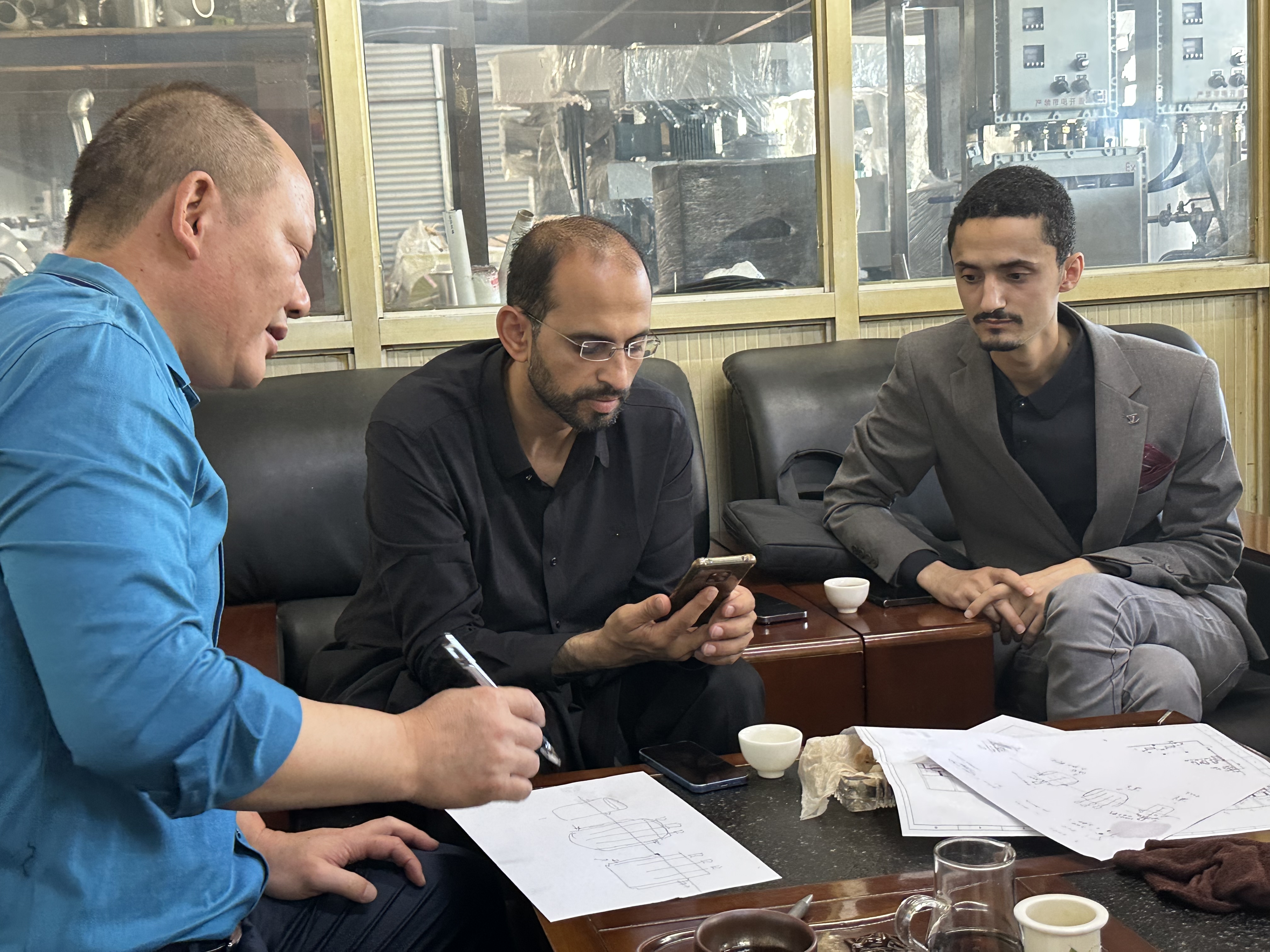 發往 迪拜 阿聯酋 化工反應釜攪拌釜 及配套設備采購(圖3)