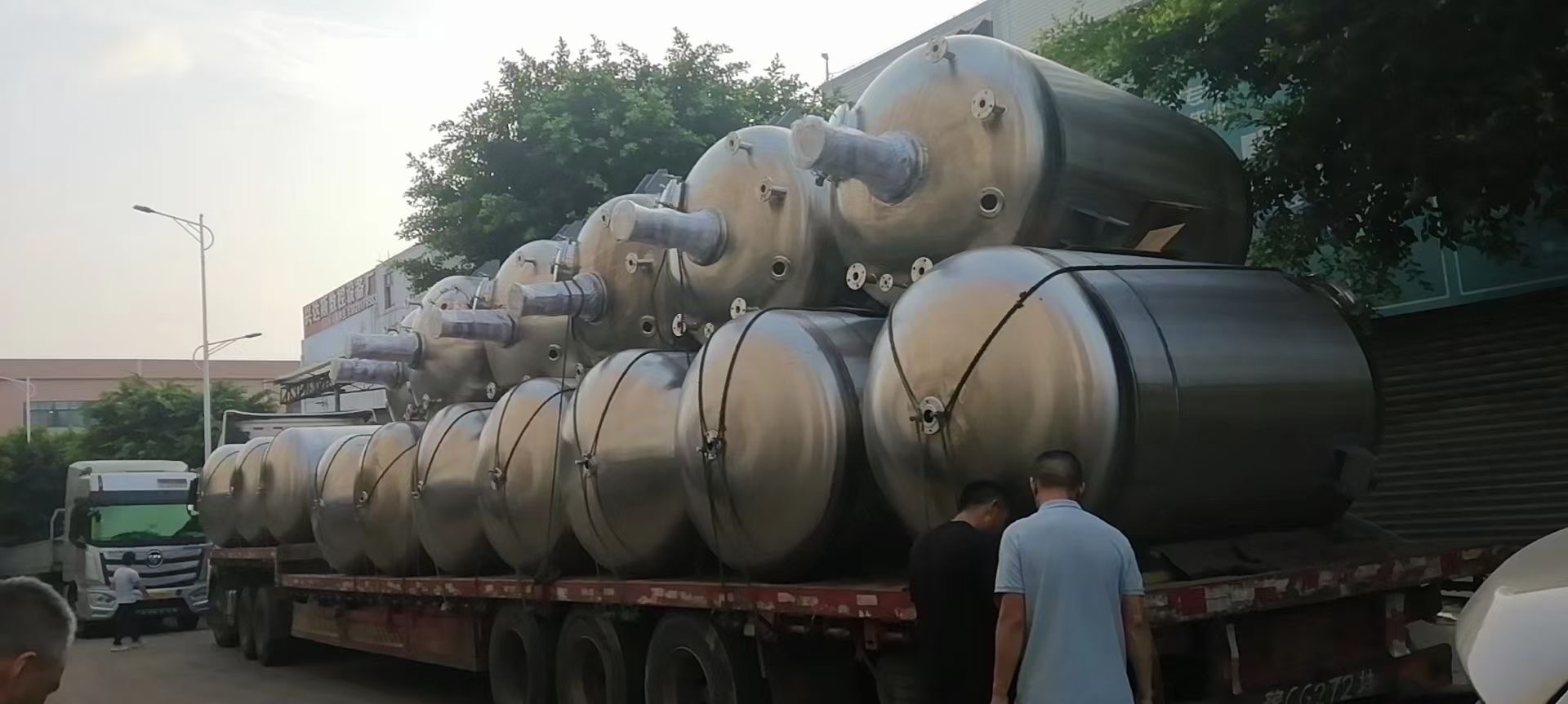 發往 迪拜 阿聯酋 化工反應釜攪拌釜 及配套設備采購(圖12)