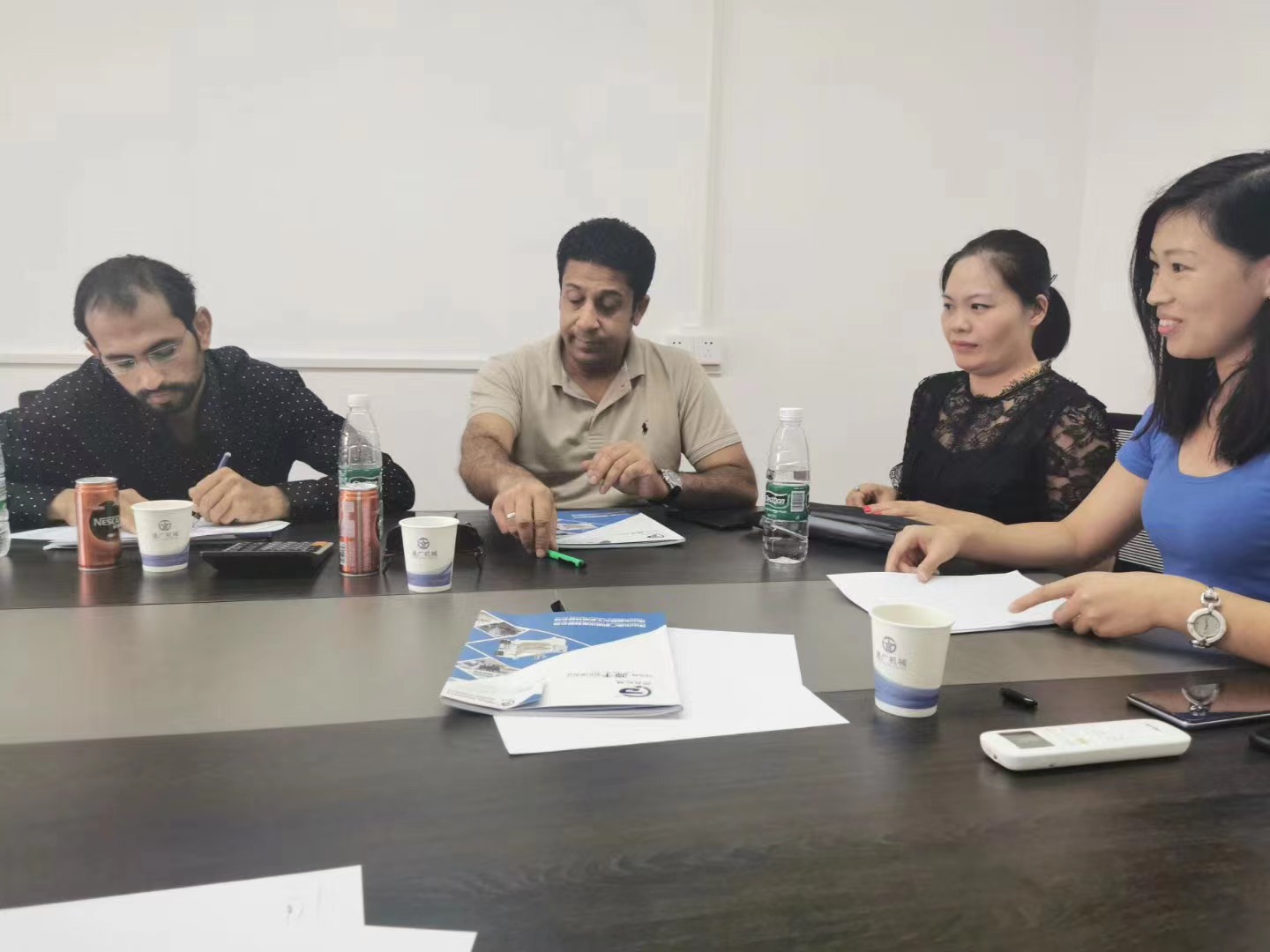 發往 迪拜 阿聯酋 高速分散機 及蝶式攪拌機采購項目(圖2)