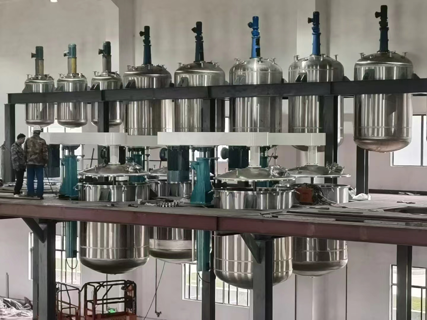 廣東肇慶 歌麗斯化學(xué) 環(huán)氧防腐漆生產(chǎn)平臺(tái) 工程案例